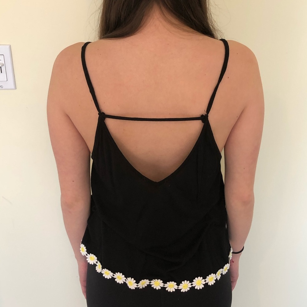 Black Daisy Tank - Picture 4 of 5